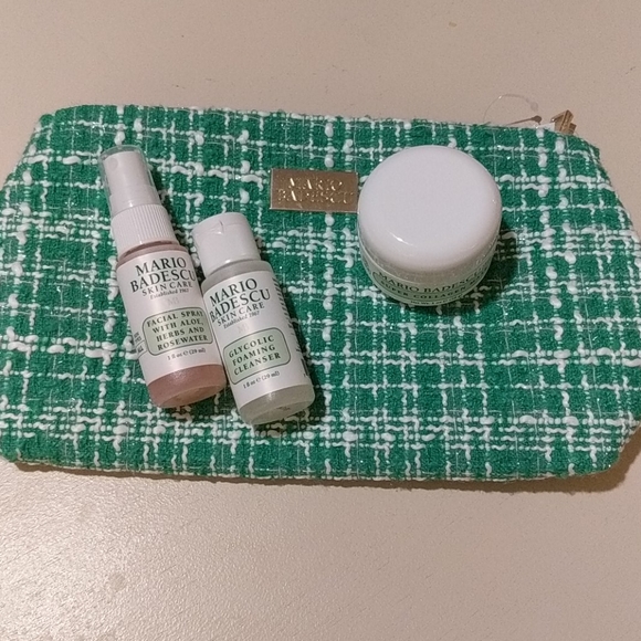 BRAND NEW Mario Badescu Travel Set With Bag - Picture 6 of 6